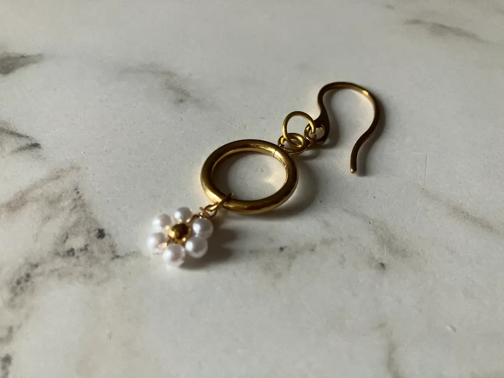 Giulia - boucles d'oreilles anneau et marguerite en acier inoxydable